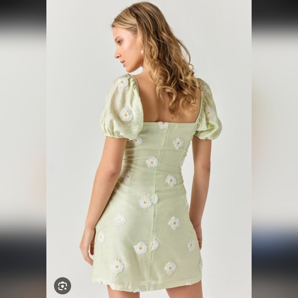 NWT Audrey Parks Floral Puff Sleeve Dress in Cream_XL - Picture 2 of 11